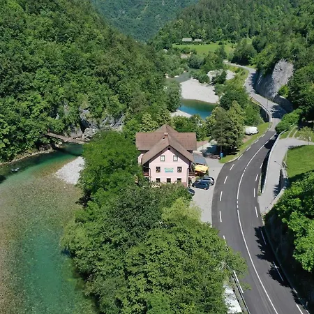 Okrepcevalnica Kurn'k Bed & Breakfast