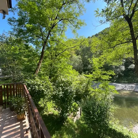 Bed & Breakfast Okrepcevalnica Kurn'k