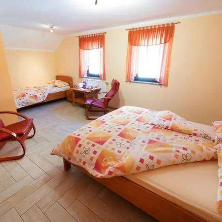 Bed & Breakfast Okrepcevalnica Kurn'k Cerkno