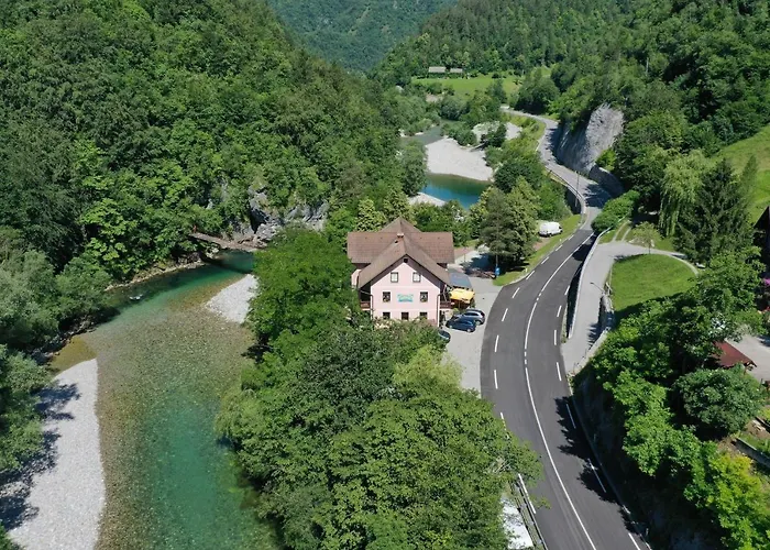 Okrepcevalnica Kurn'k فندق مبيت وإفطار