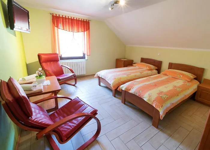 Okrepcevalnica Kurn'k Bed & Breakfast 3*
