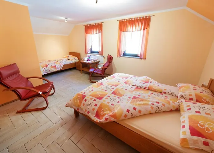 Bed & Breakfast Okrepcevalnica Kurn'k Cerkno